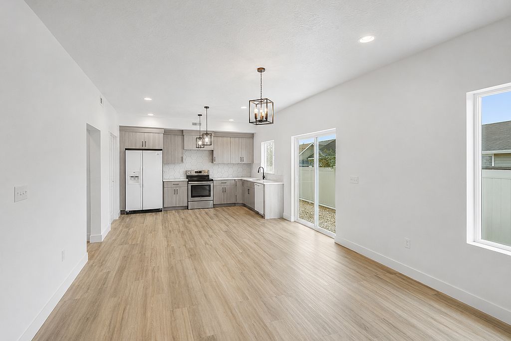1821 N 300 W - Property Image