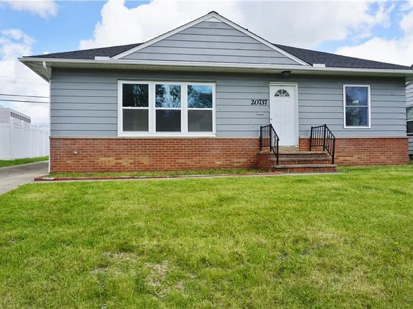 20737 Bowling Green Rd, Maple Heights, OH 44137