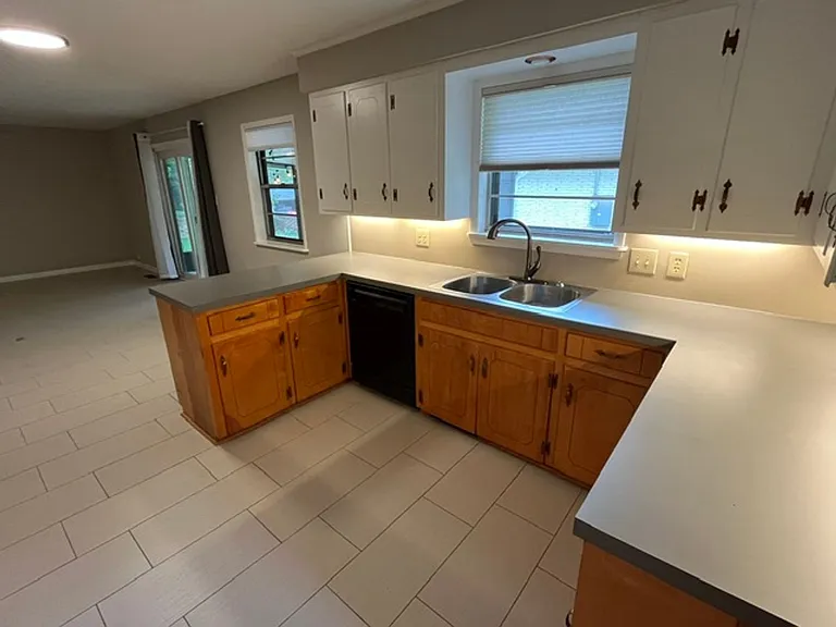 10 Talmage Dr — Photo 22