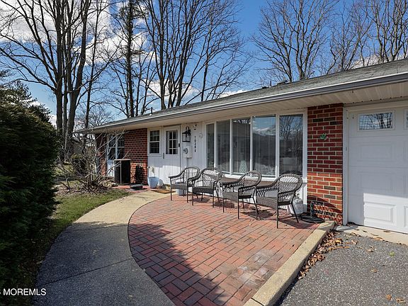 4th image of 1028B Shetland Drive #B