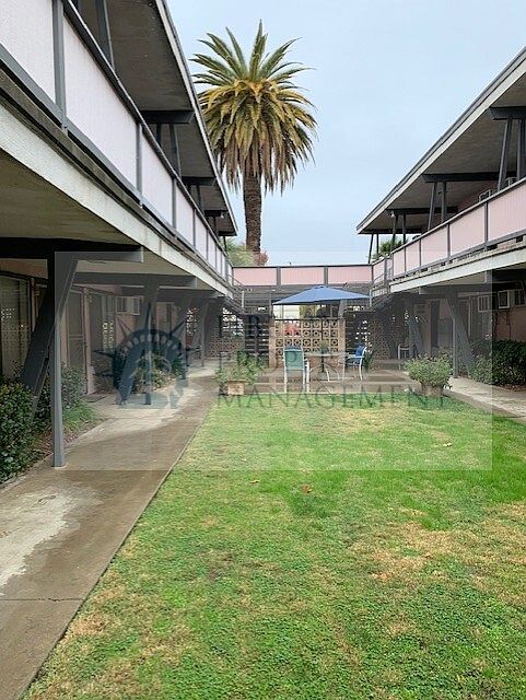 1st image of 504 E Elm St APT 16