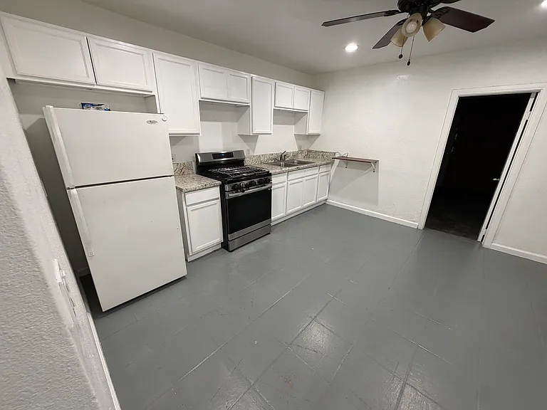 16473 Harvey Dr — Photo 12