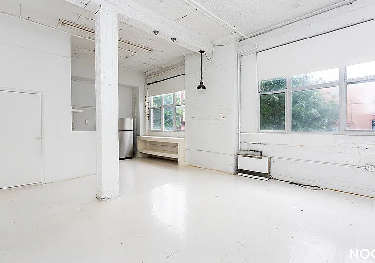 1085 Willoughby Ave #101 — Photo 4