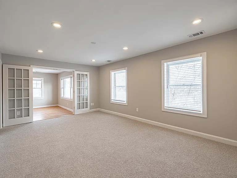 900 N Madison St #1 — Photo 4
