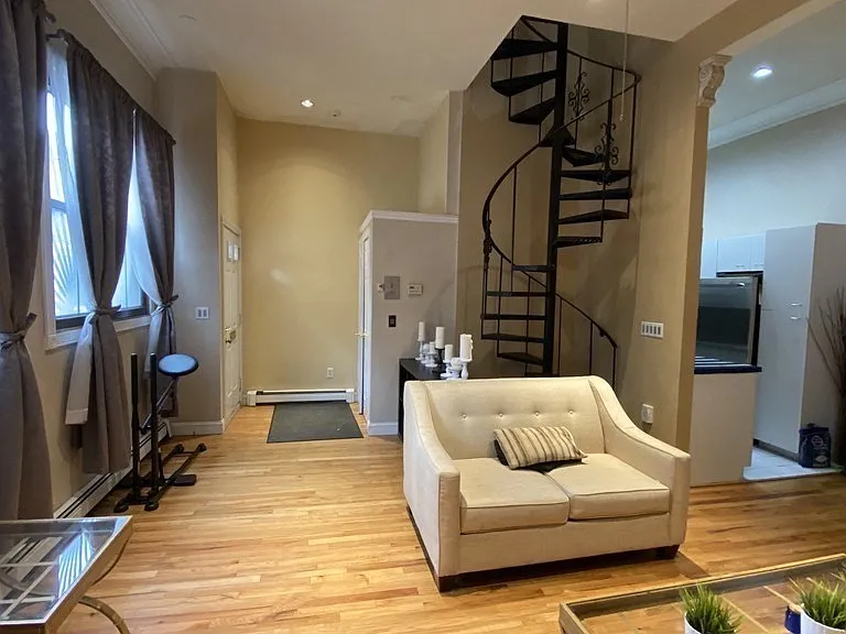 608 Tremont St #2 — Photo 5