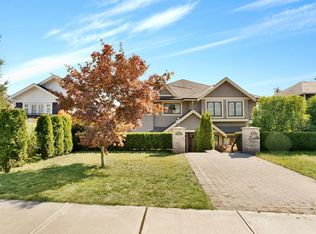 545 E 4th St, North Vancouver, BC V7L 1J7