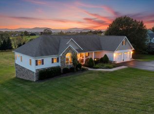 1989 Mountain View Rd, Vinton, VA 24179