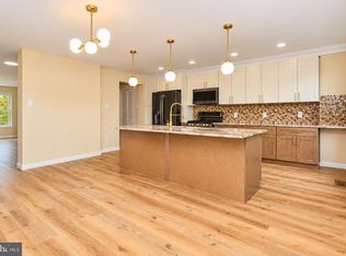 11110 Greiner Rd, Philadelphia, PA 19116