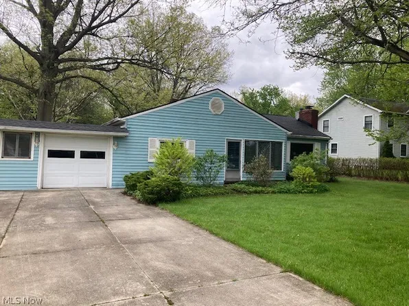 9207 Prospect Rd, Strongsville, OH 44136