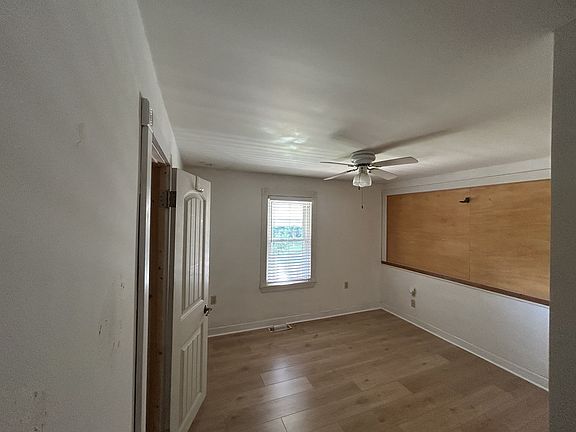 4th image of 2837 Lower Walkers Creek Rd