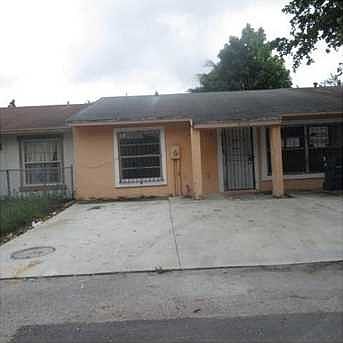 3rd image of 18043RD NW 40th Pl