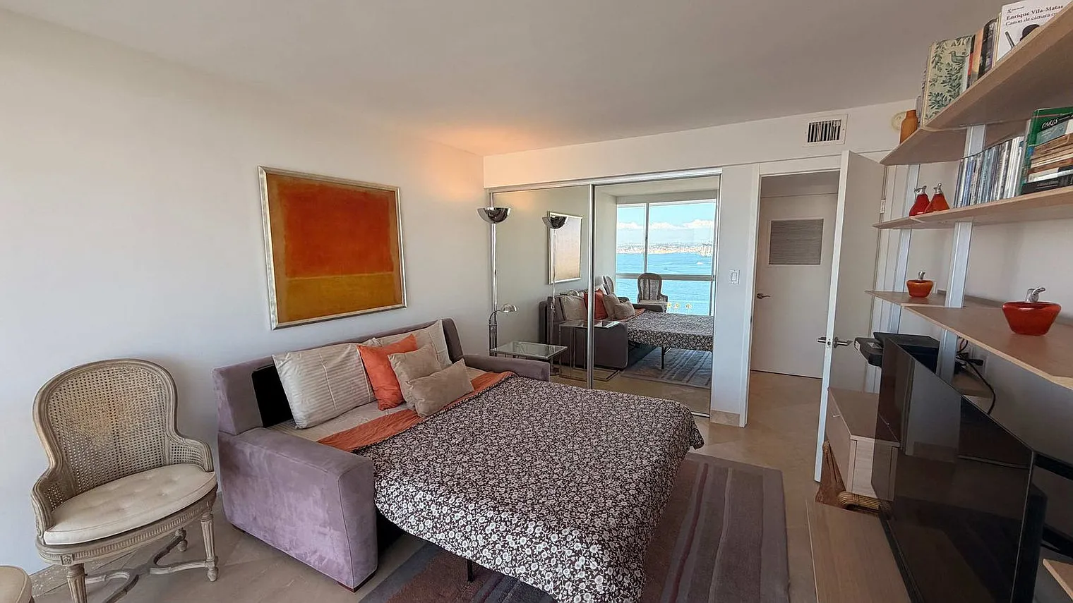 2 bed, 2.0 bath, 1205 sqft, $7,110 — Photo 3