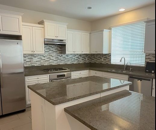 2nd image of 506 Moonlight Dr