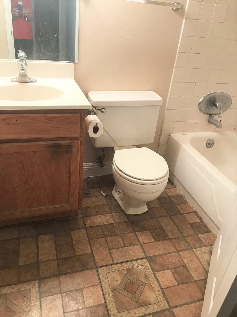 Cute Condo Close to Meadowood Mall — Photo 4