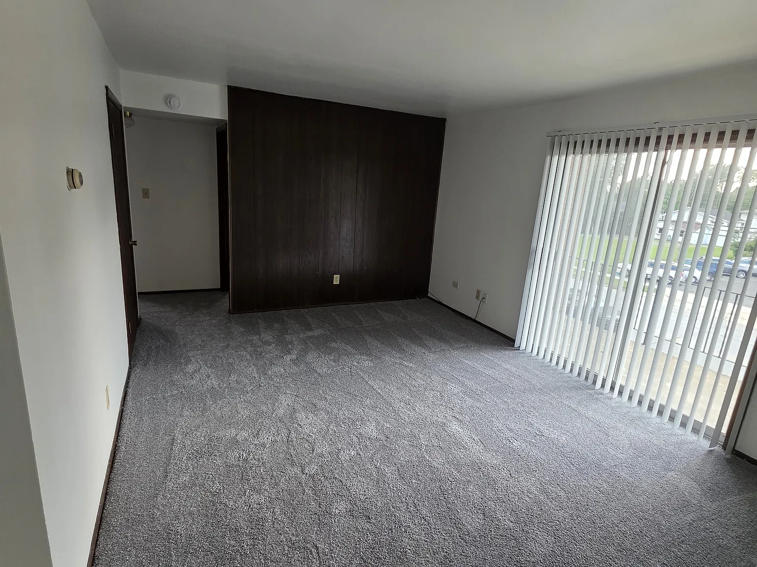 2 bed, 1025 sqft, $1,595 — Photo 4