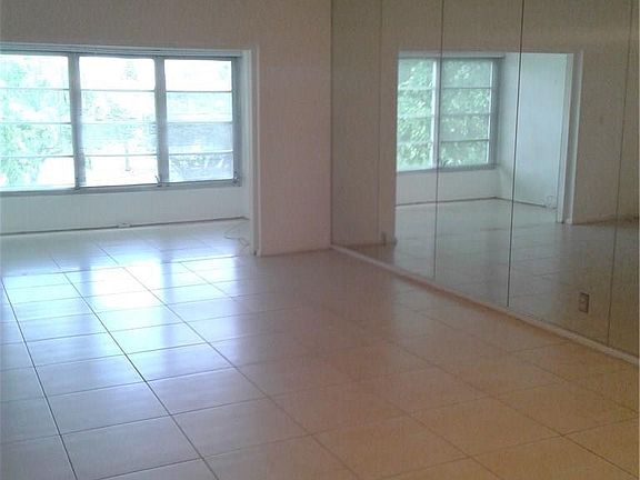 3rd image of 1030 Country Club Dr APT 401