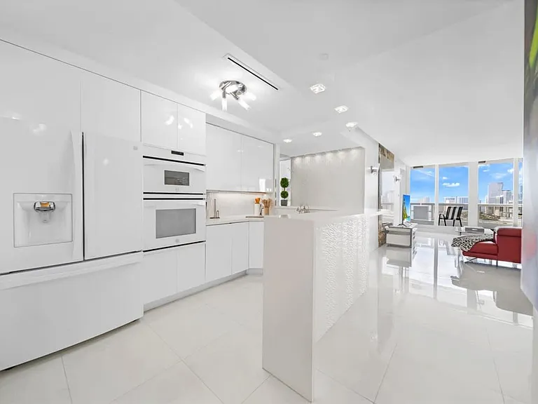 1717 N Bayshore Dr #ID1054078P — Photo 11