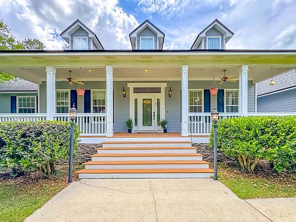 3rd image of 1265 Dogwood Dr