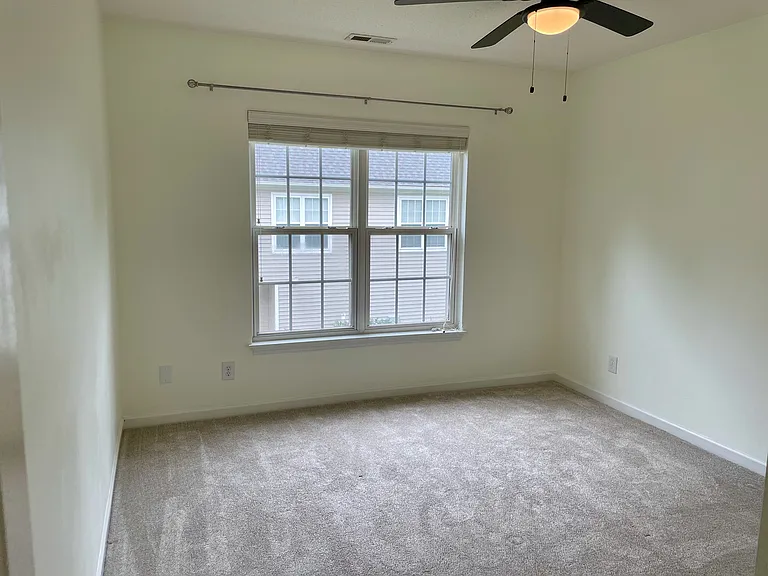 112 Student Pl — Photo 26