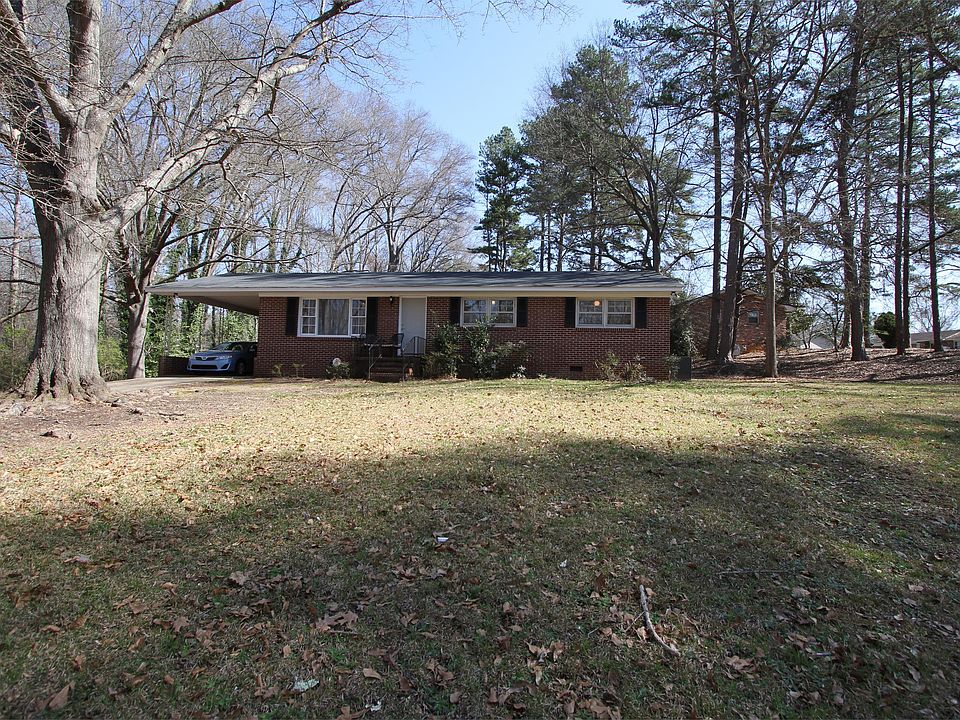 1st image of 224 Carolyn Dr