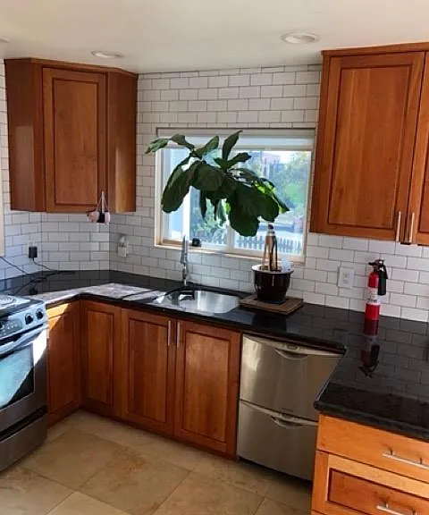 8024 Green Lake Dr N — Photo 12