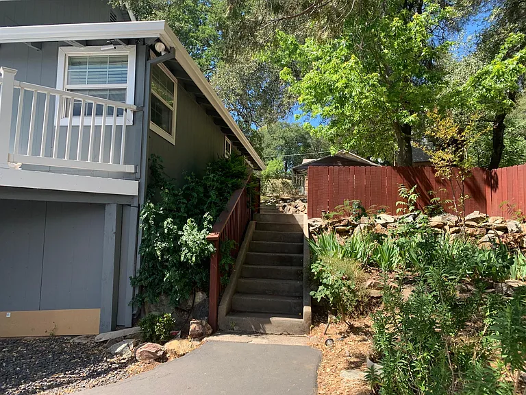 140 Walker Dr — Photo 19
