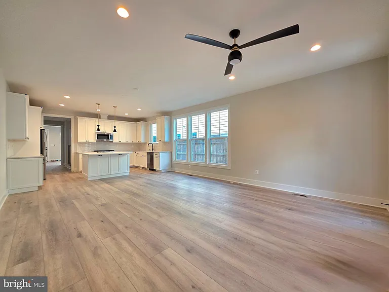 41 E Reed Ave — Photo 8