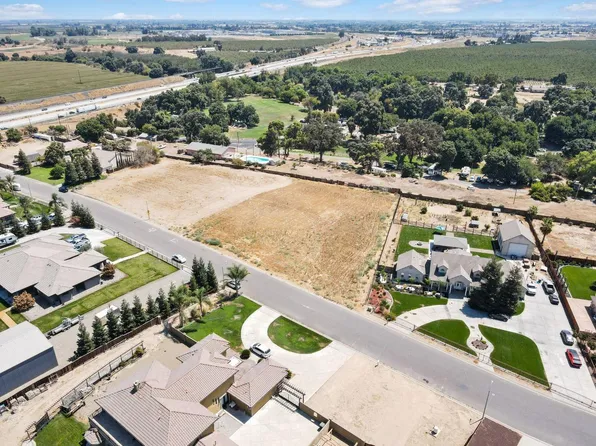 14361 Riverview Dr, Delhi, CA 95315