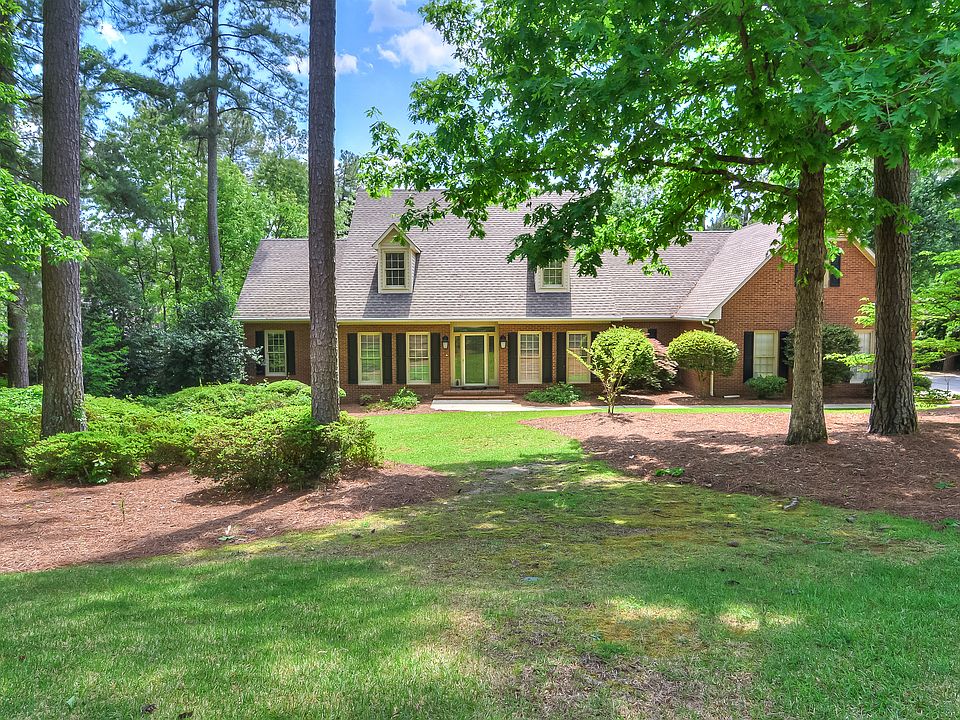 1st image of 300 Willow Lake Ct