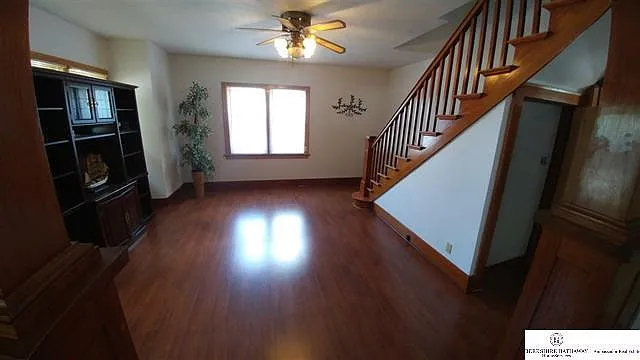3901 S 24th St — Photo 3