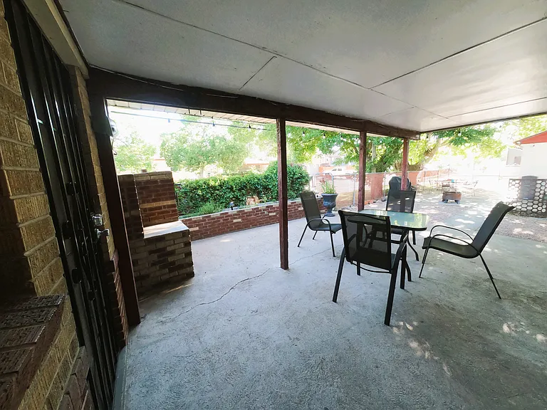 3258 N Saint Paul St — Photo 24