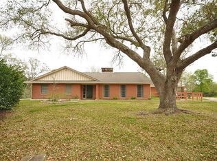 100 Crestview St, Hitchcock, TX 77563