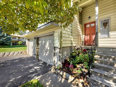 15001 NE Siskiyou Ct, Portland, OR, 97230