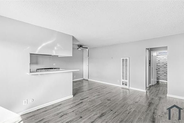 1st image of 14106 Delano St APT 7