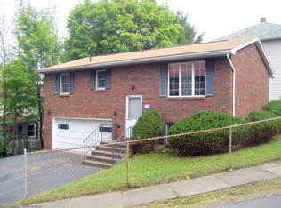 1531 Kingsbury Rd, Scranton, PA 18509