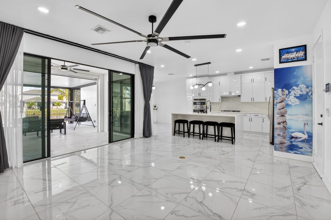 next background image