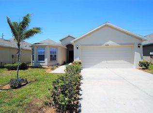 8206 Carriage Pointe Dr, Gibsonton, FL 33534