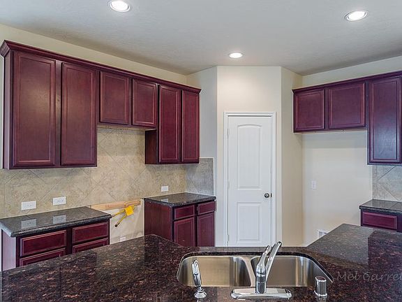 4th image of 2943 Lake Drive