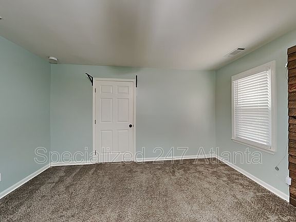 5th image of 131 Village Ct