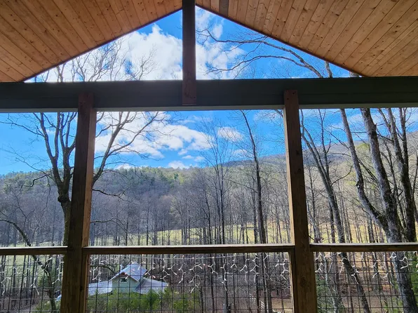 213 Thurmond Walker Rd #B, Dahlonega, GA 30533