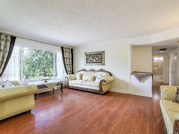 5th image of 2742 Meridian Ave
