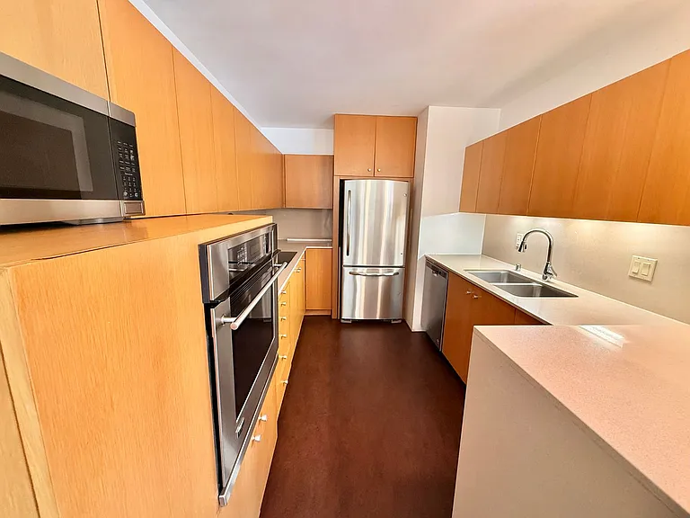 3200 6th Ave #208-2H — Photo 5