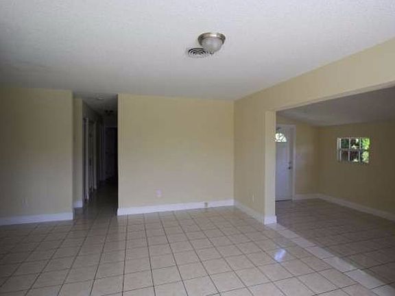 5th image of 2141 NW 189th Ter