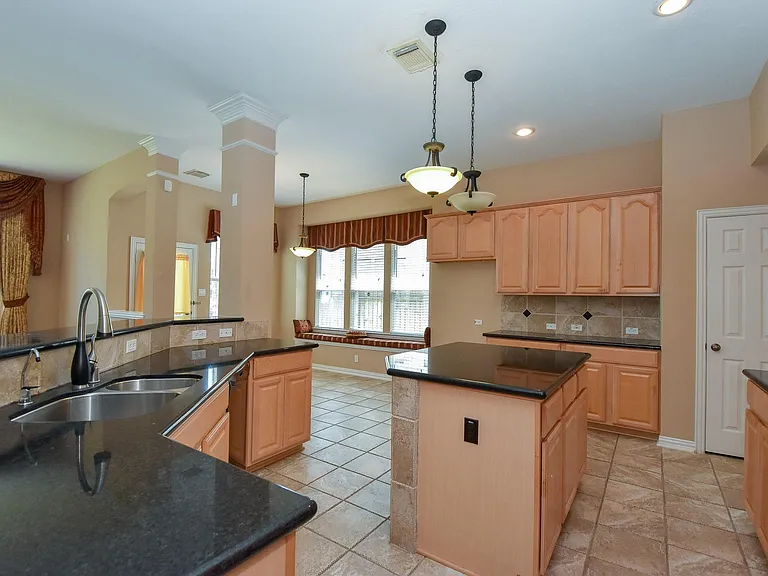 14207 Ashmore Reef Ct — Photo 8
