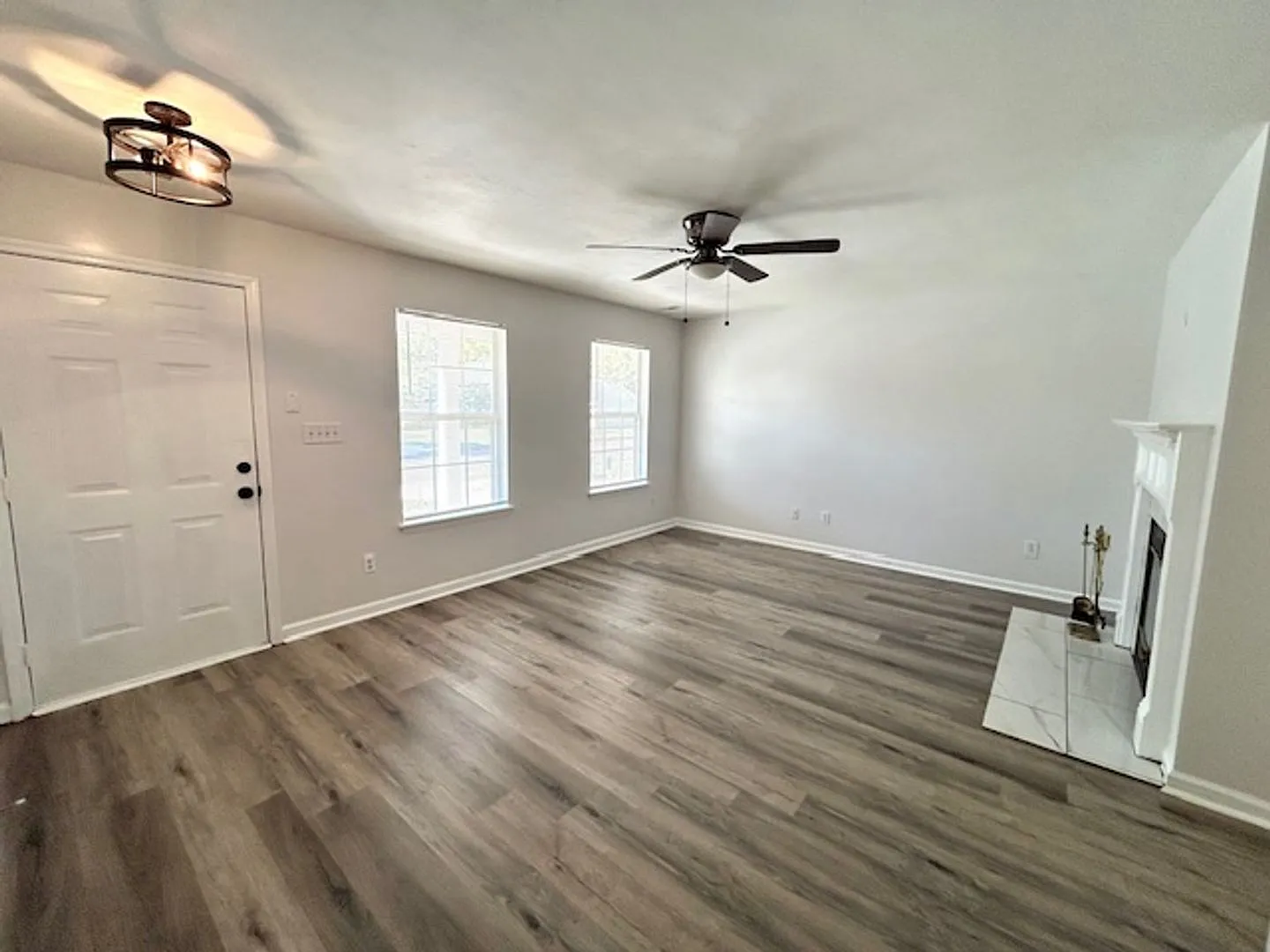 Beautiful 3 Bedroom 2 Bath Home in the Heart of Madison! — Photo 4