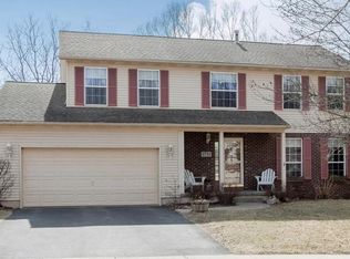 1711 Fox Trail Dr NE, Cedar Rapids, IA 52402