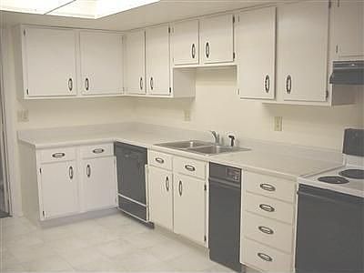 5th image of 1100 Eagle Nest Ct APT 4