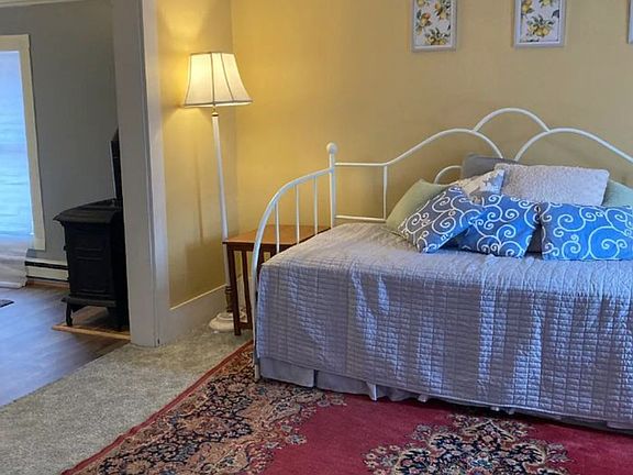 4th image of 244 Hecla St #2