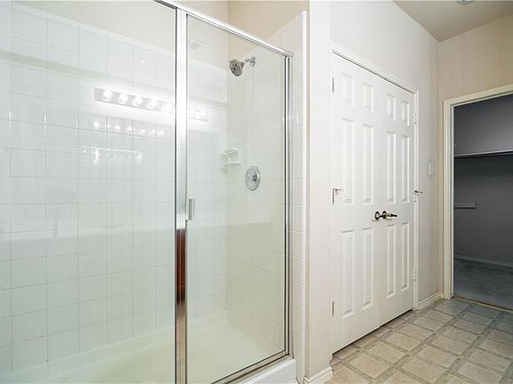 3rd image of 3225 Tarrant Ln