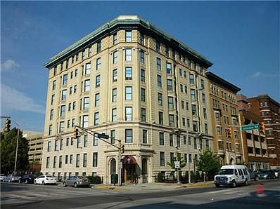 1st image of 401 N Illinois St #F